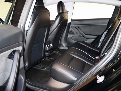 Used 2018 Tesla Model 3 Long Range image 48