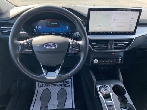 Used 2023 Ford Escape Platinum image 6