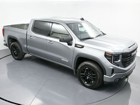 Used 2025 GMC Sierra 1500 Elevation image 38