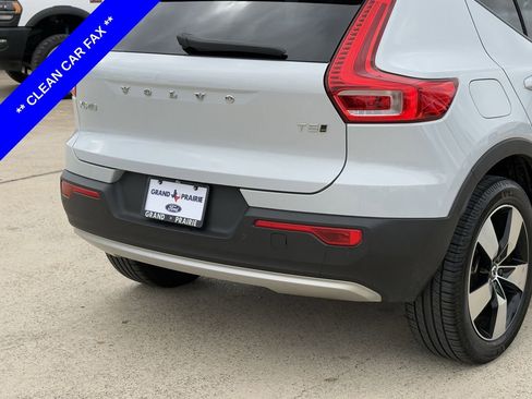 Used 2020 Volvo XC40 T5 Momentum w/ Protection Package Premier image 8