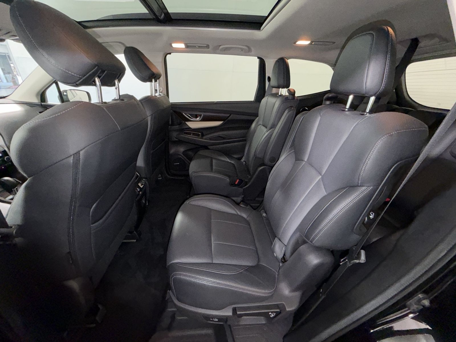 Used 2022 Subaru Ascent Touring AWD/4WD image 25