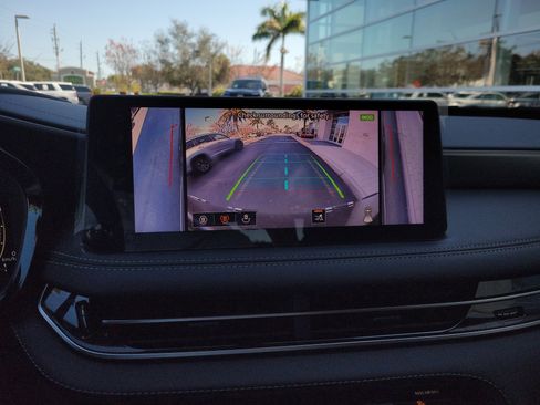 New 2026 INFINITI QX60 Luxe w/ Family Package image 24