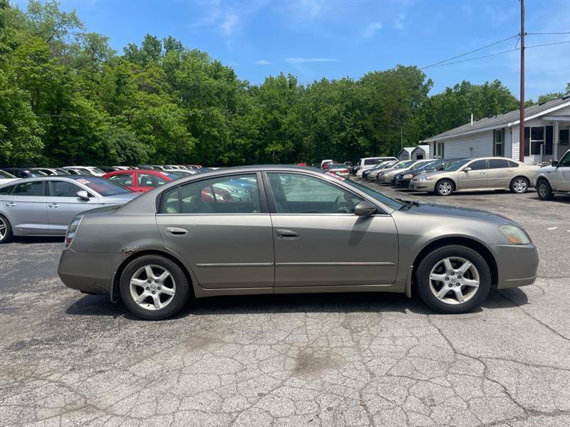 Used 2005 Nissan Altima FWD image 4