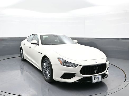Used 2022 Maserati Ghibli Modena image 3