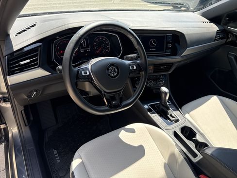 Used 2021 Volkswagen Jetta R-Line w/ R-Line Cold Weather Package FWD image 14