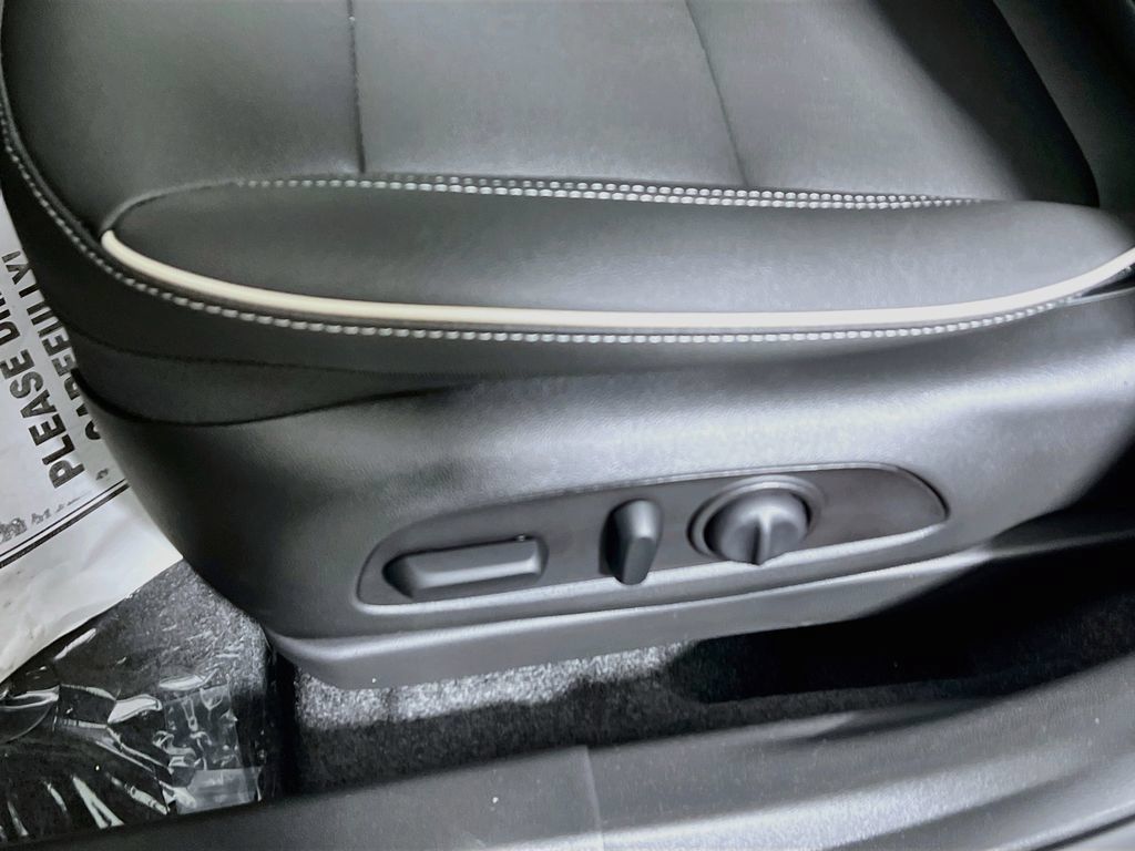 New 2026 Buick Envista Sport Touring w/ Studio Series FWD image 15