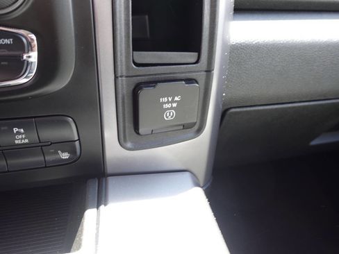 Used 2022 RAM 1500 Classic SLT w/ Electronics Convenience Group AWD/4WD image 45