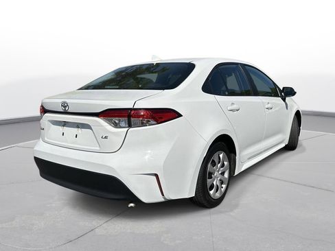 Used 2024 Toyota Corolla LE image 6