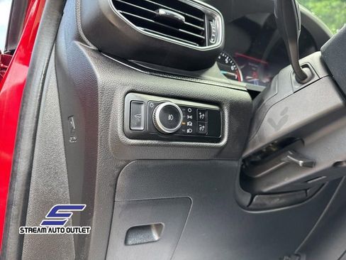 Used 2023 Ford Explorer ST-Line w/ Class IV Trailer Tow Package AWD/4WD image 35