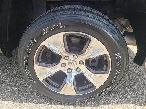 Used 2023 RAM 1500 Laramie AWD/4WD image 27