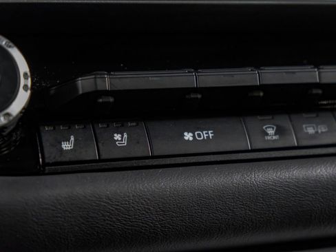 Used 2024 Toyota Tundra Platinum image 27