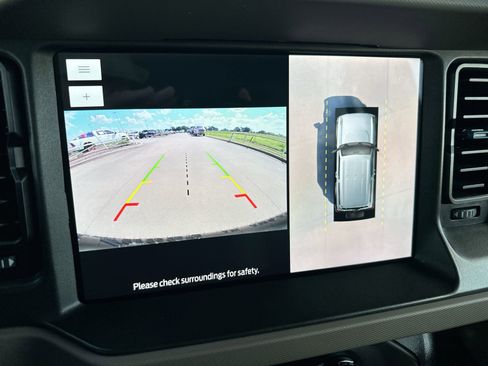 Used 2024 Ford Bronco Wildtrak image 17