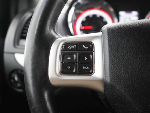 Used 2019 Dodge Grand Caravan GT FWD image 27