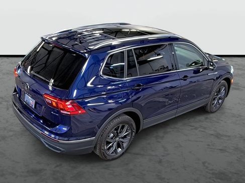 Used 2022 Volkswagen Tiguan SE AWD/4WD image 4