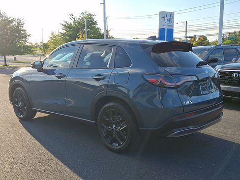 Certified 2025 Honda HR-V Sport image 5