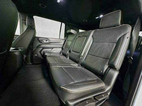 Used 2024 Chevrolet Suburban Premier AWD/4WD image 26