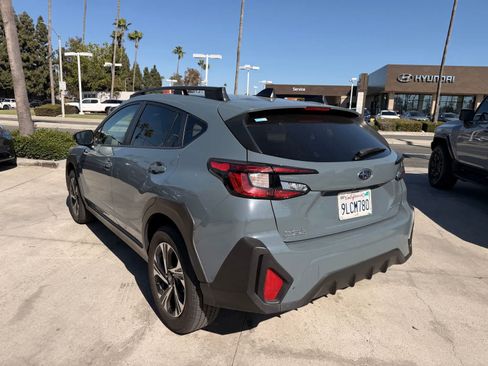 Used 2024 Subaru Crosstrek 2.0i Premium w/ Crosstrek Mirror Package AWD/4WD image 3