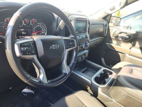 Used 2021 Chevrolet Silverado 1500 LT Trail Boss w/ Bed Protection Package AWD/4WD image 15