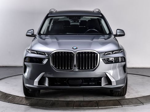 Used 2023 BMW X7 xDrive40i AWD/4WD image 8