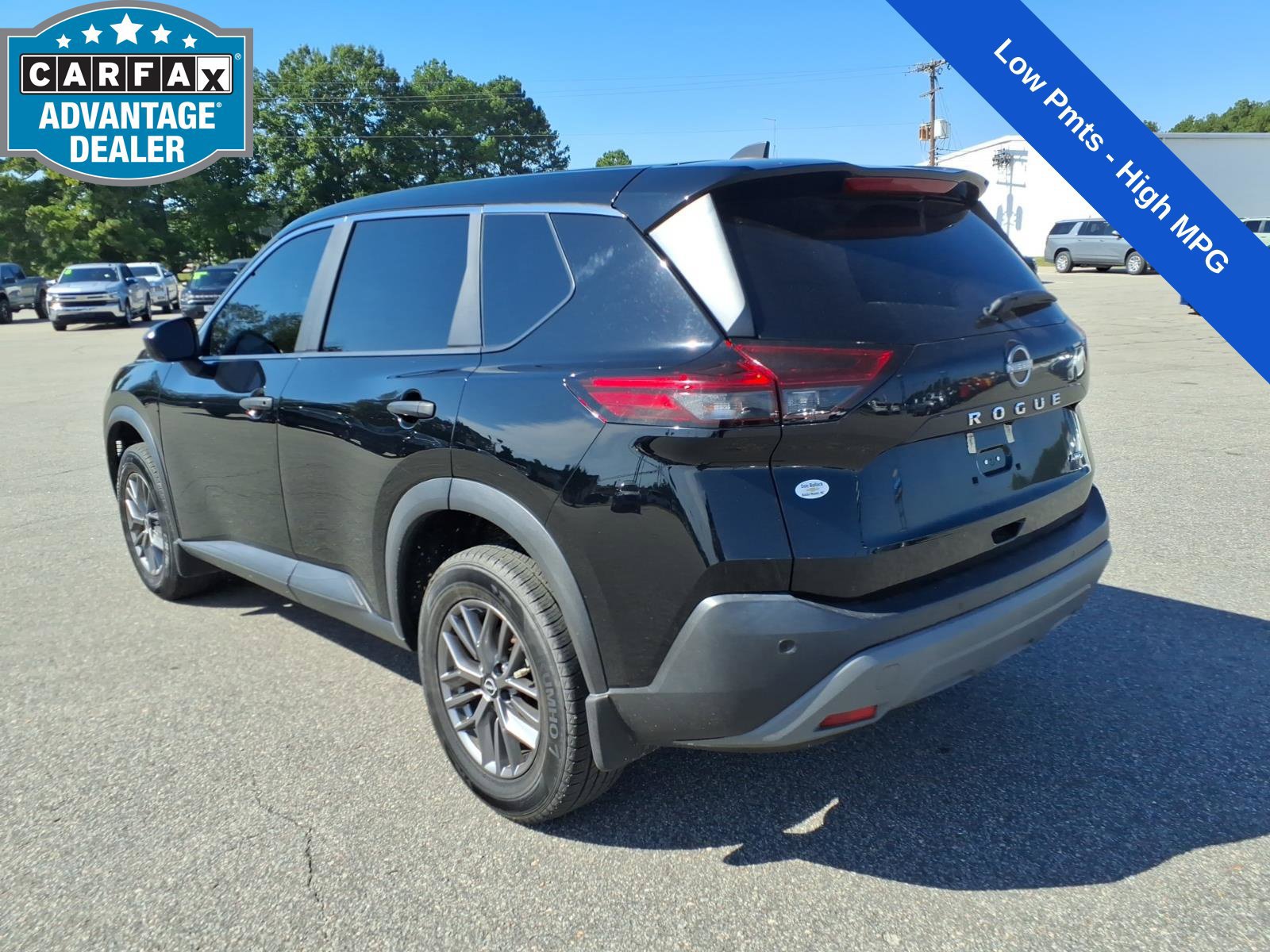 Used 2023 Nissan Rogue S AWD/4WD image 3