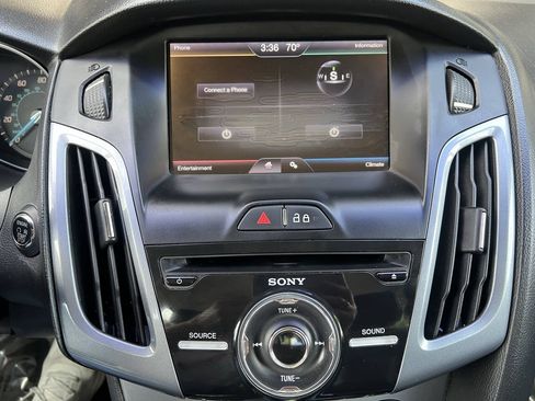 Used 2013 Ford Focus Titanium FWD image 19