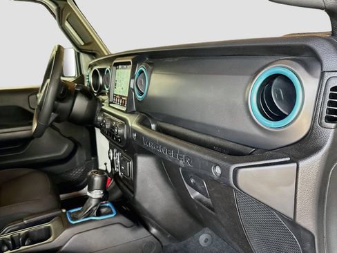 Certified 2023 Jeep Wrangler Unlimited w/ Sun & Screen Package AWD/4WD image 34