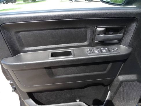 Used 2020 RAM 1500 4x4 Crew Cab Classic Tradesman w/ Chrome Appearance Package image 12