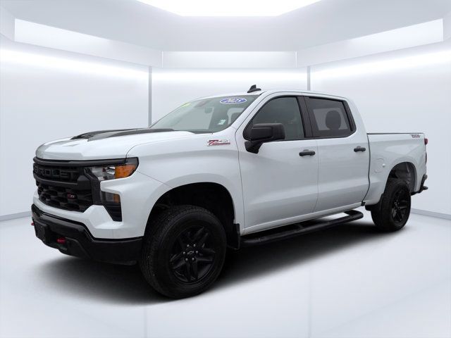 Used 2025 Chevrolet Silverado 1500 Custom Trail Boss AWD/4WD image 7