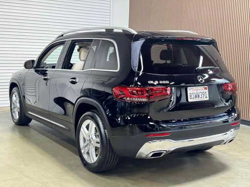 Used 2020 Mercedes-Benz GLB 250 image 2
