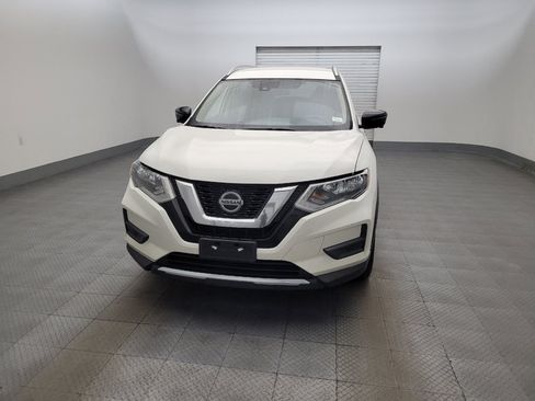 Used 2019 Nissan Rogue SV w/ Premium Package FWD image 15