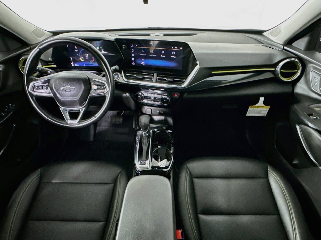 Used 2025 Chevrolet Trax ACTIV w/ Driver Confidence Package FWD image 3
