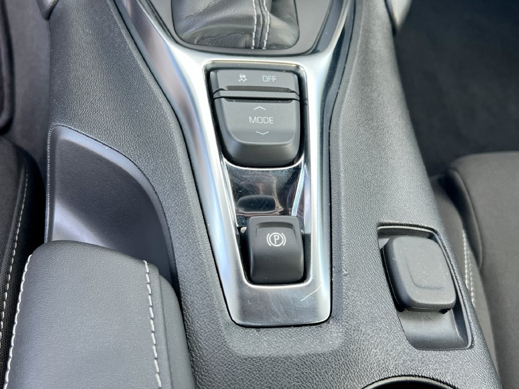 Used 2023 Chevrolet Camaro LT w/ Technology Package RWD image 28