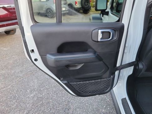 Used 2021 Jeep Wrangler Unlimited Rubicon 4xe w/ Steel Bumper Group image 29