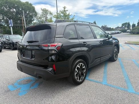 Used 2025 Subaru Forester Premium AWD/4WD image 6