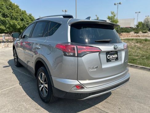 Used 2018 Toyota RAV4 XLE FWD image 5