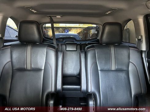 Used 2019 Toyota Highlander SE AWD/4WD image 30