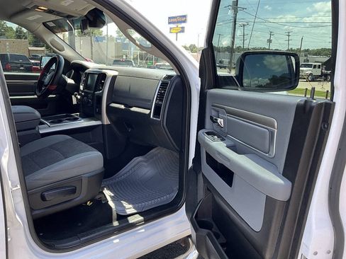 Used 2014 RAM 1500 Classic SLT w/ Remote Start & Security Group AWD/4WD image 28