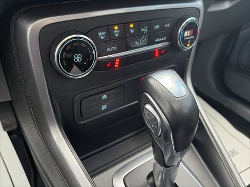 Used 2021 Ford EcoSport SE image 17