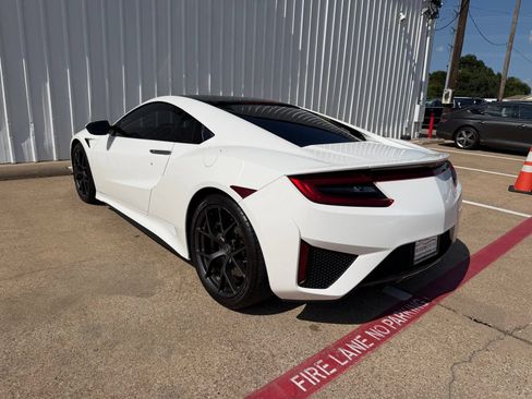 Used 2017 Acura NSX AWD/4WD image 4