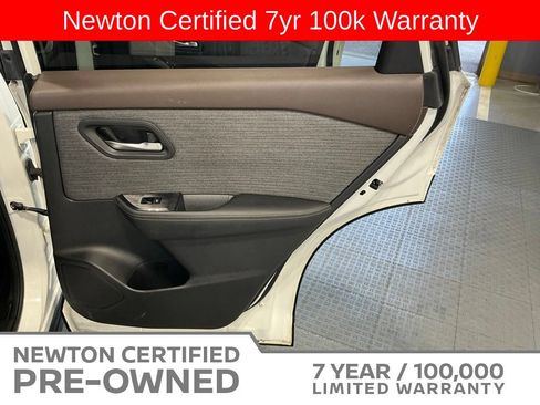 Used 2023 Nissan Rogue SV AWD/4WD image 38