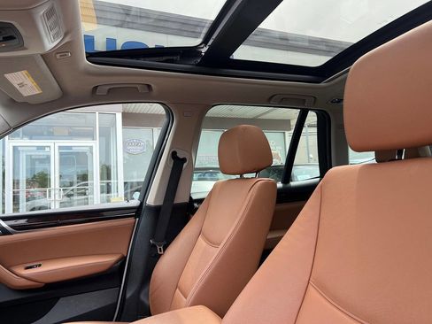 Used 2017 BMW X3 sDrive28i RWD image 11