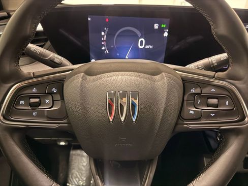 Used 2024 Buick Encore GX Sport Touring image 17