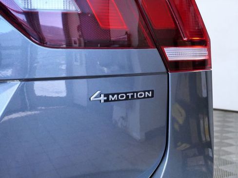Used 2022 Volkswagen Tiguan SE image 9
