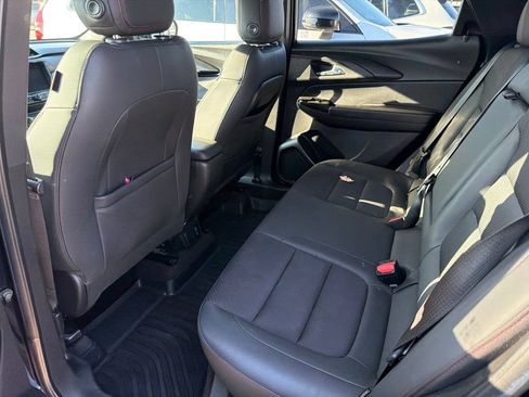 Used 2022 Chevrolet TrailBlazer RS w/ Technology Package FWD image 9
