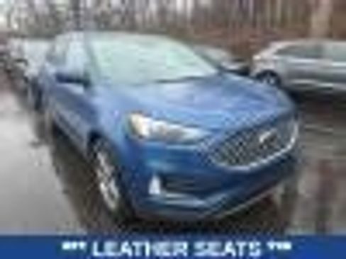 Used 2023 Ford Edge SEL w/ Convenience Package image 3