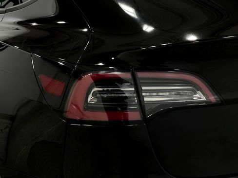 Used 2022 Tesla Model 3 Standard Range RWD image 31