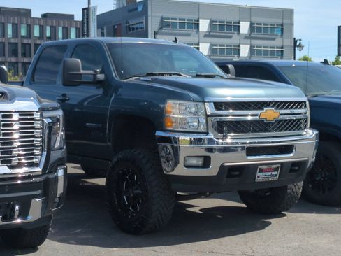 Used 2011 Chevrolet Silverado 2500 LTZ w/ LTZ Plus Package AWD/4WD image 2