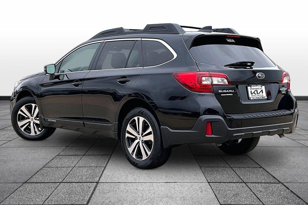 Used 2018 Subaru Outback 3.6R Limited AWD/4WD image 12