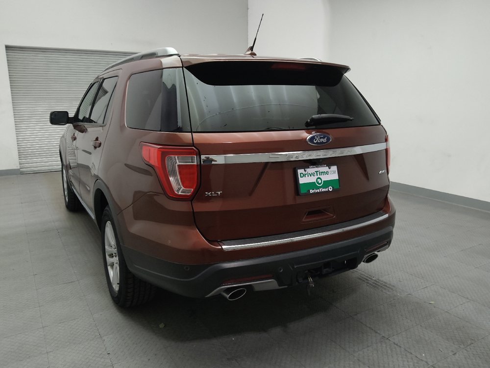 Used 2018 Ford Explorer XLT w/ Equipment Group 201A AWD/4WD image 6