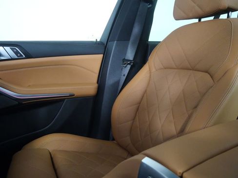 Certified 2025 BMW X5 sDrive40i w/ M Sport Package RWD image 24